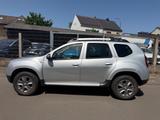 Dacia Duster I Prestige 4x4 - silberne Dacia Duster