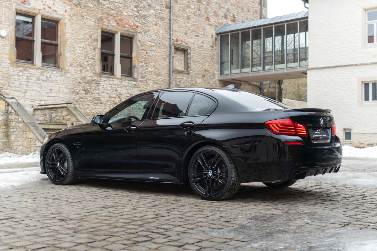 Fahrzeugabbildung BMW 550I Xdrive M-Performance HUD LED KAM NAV H&K