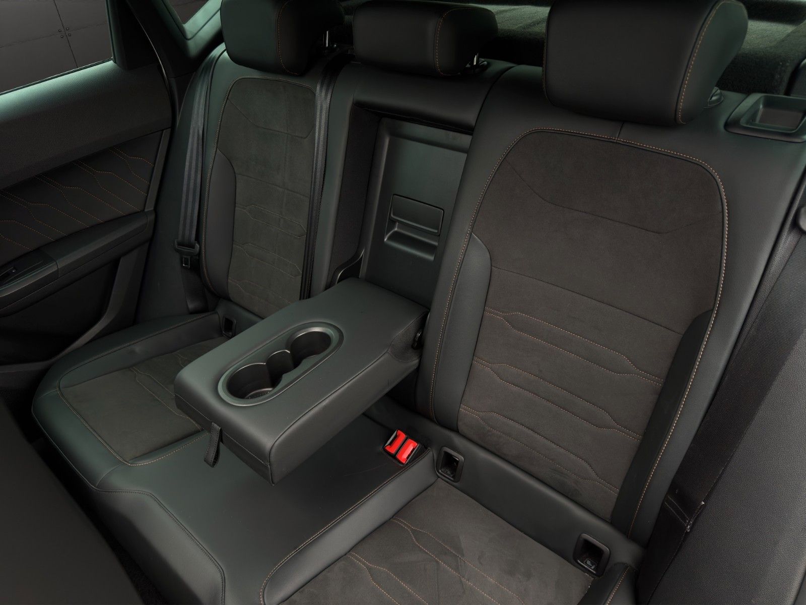 Fahrzeugabbildung CUPRA Ateca 4Drive *Pano*AHK*Beats*Bhz.Lenk*360°*Kessy