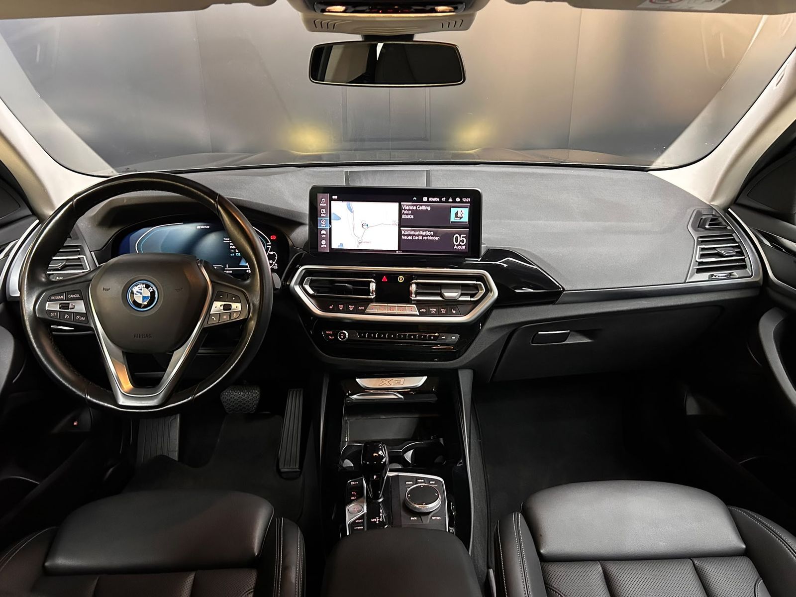 Fahrzeugabbildung BMW X3 30e xDr LED+NAVI+SHZ+KAMERA+HIFI+TEMP+AHK+MF+
