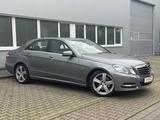 Mercedes-Benz E200*KLIMA*SHZ*LEDER*AVANTGARDE*8XFACHBEREIFT*TÜ - gebrauchte Mercedes-Benz E 200 aus dem Jahr 2011
