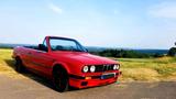 BMW E30 320 Cabrio - BMW 320 aus 1988 mit Benzin-Antrieb: Cabrio