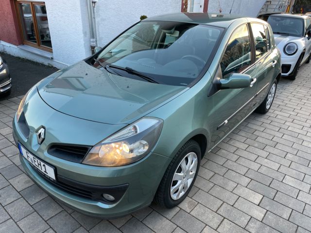 Renault Clio 1.6 Automatik Klima 68tkm Scheckheft