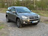 Toyota RAV 4 2,2-l-D-4D 4x4 Executive Automatik Exe... - gebrauchte Toyota RAV 4 aus dem Jahr 2010