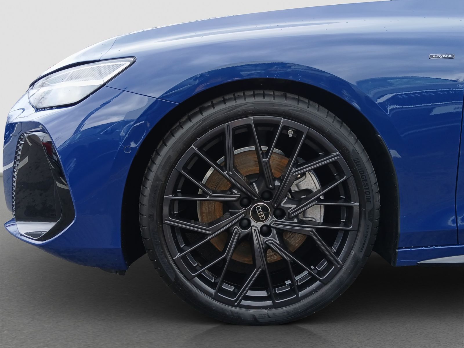 Audi A6 Limousine e-hybrid S-tronic edition one Stand imagem 3