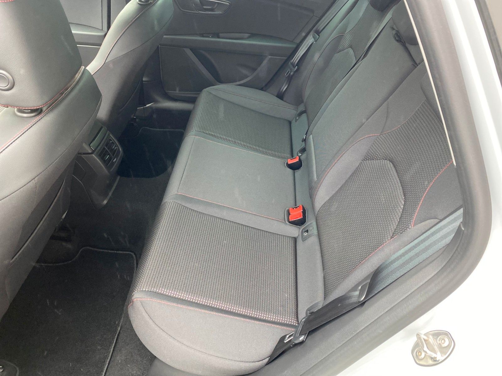 Fahrzeugabbildung SEAT Leon ST FR 1,5 TSI *Standheizung