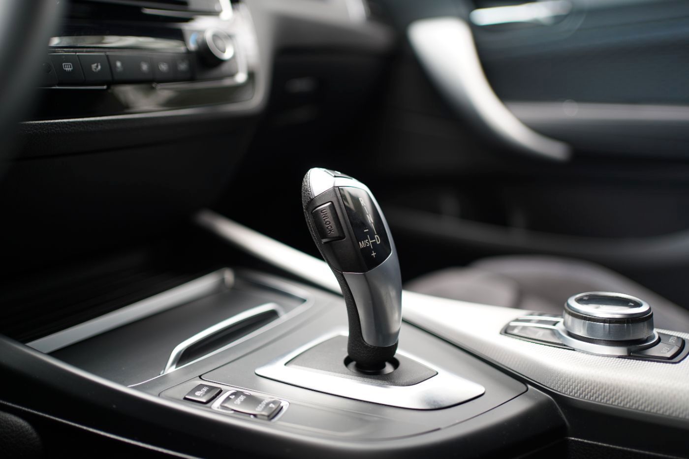 Fahrzeugabbildung BMW 118iA M-Sport KlimaA+LED+Navi+PDC+SHZ+Multi-Lenk