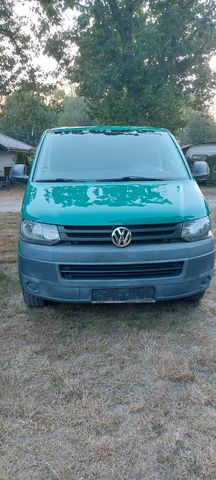 Volkswagen T5 Transporter in gutem Zustand, 2.Hand