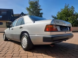 Mercedes-Benz E 280 Sportline/H-Zulassung/Leder/Klima - Mercedes-Benz E 280 mit Benzin-Antrieb: Automatik