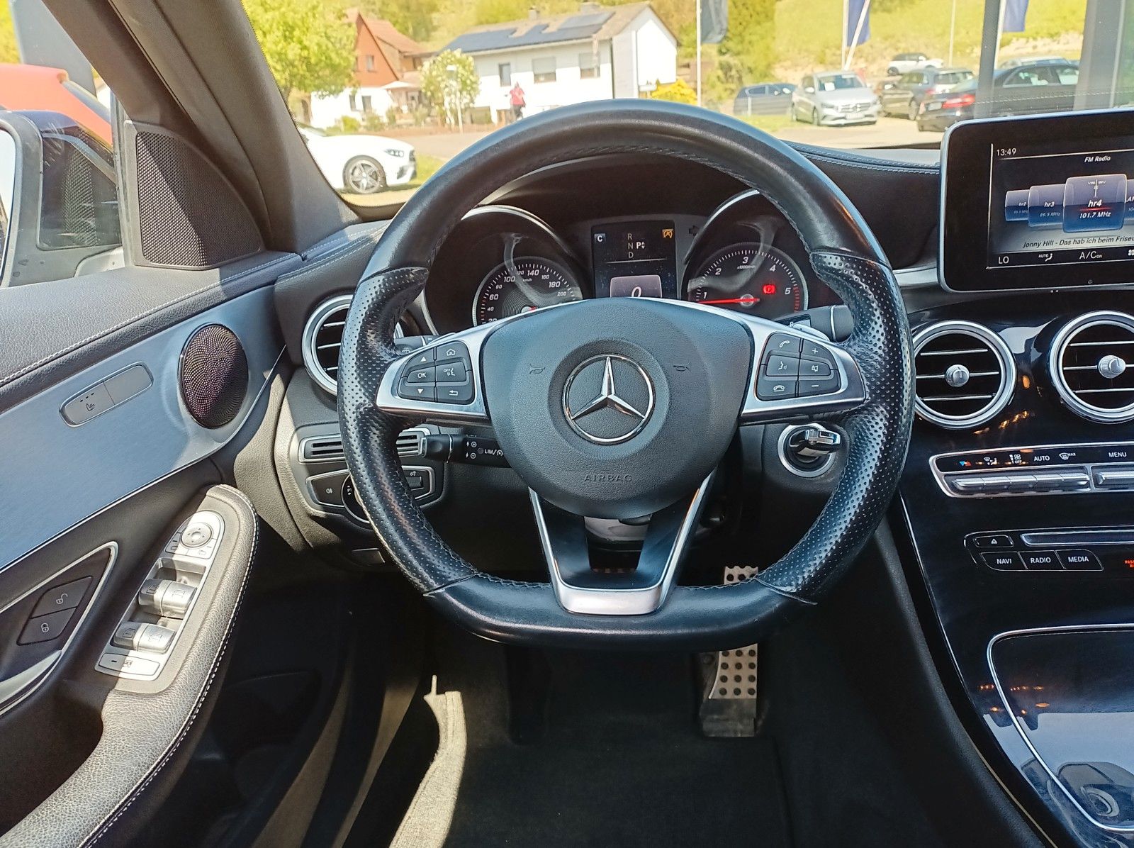 Fahrzeugabbildung Mercedes-Benz C 220T+AMG LINE INTERIEUR+EXTERIEUR+SCHECKHEFT +