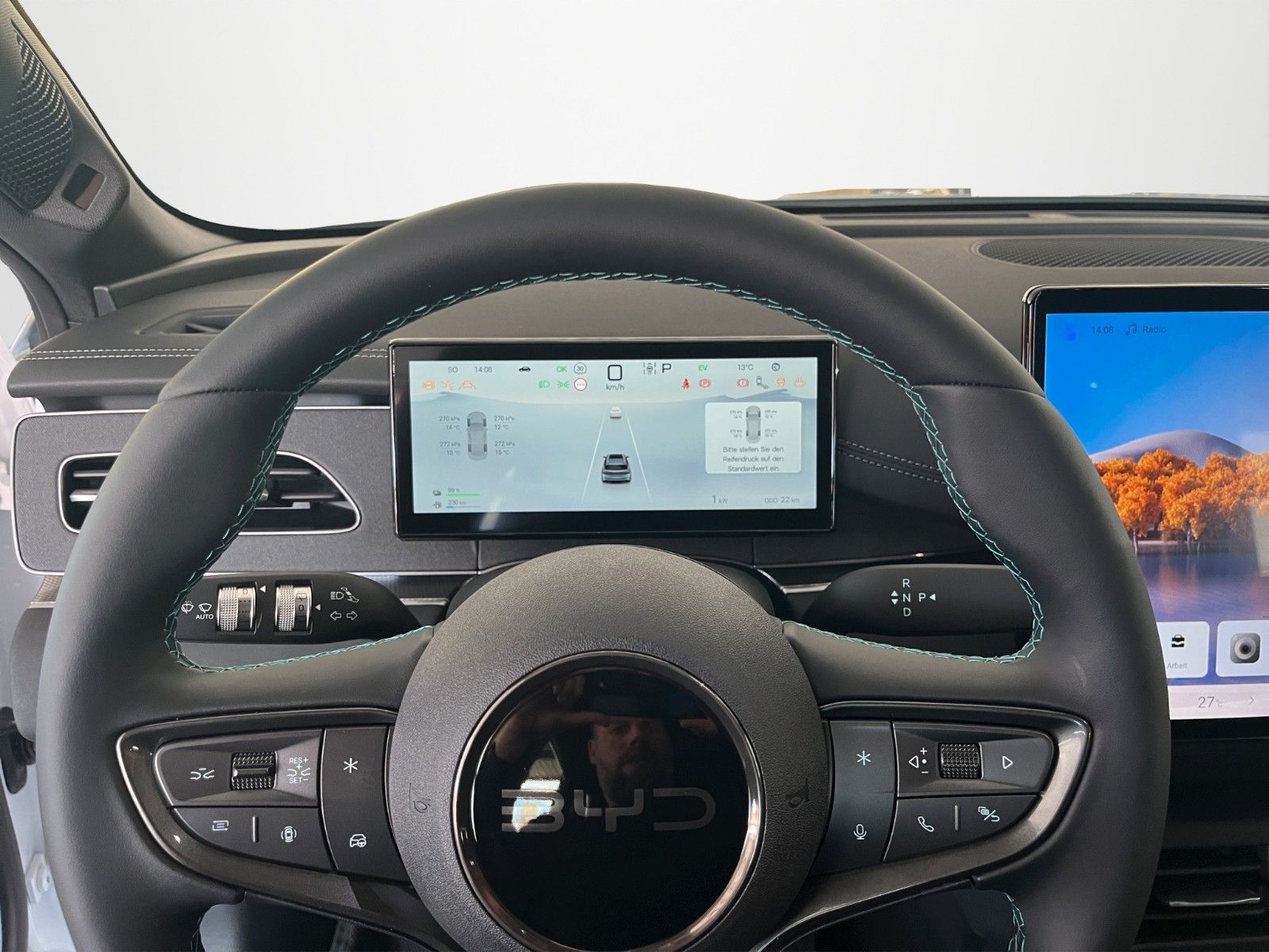 BYD SEAL 6