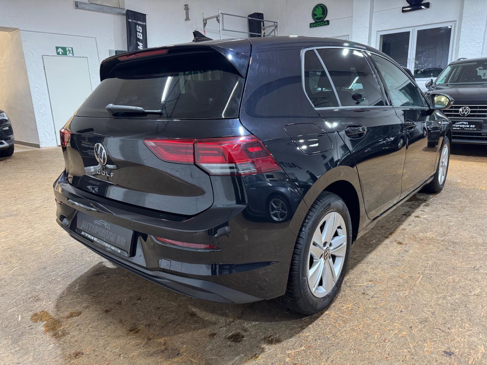 Volkswagen Golf VIII Lim. Life 1.5TSI/CAM/SHZ/GARANTIE11/27, миниатюра 7