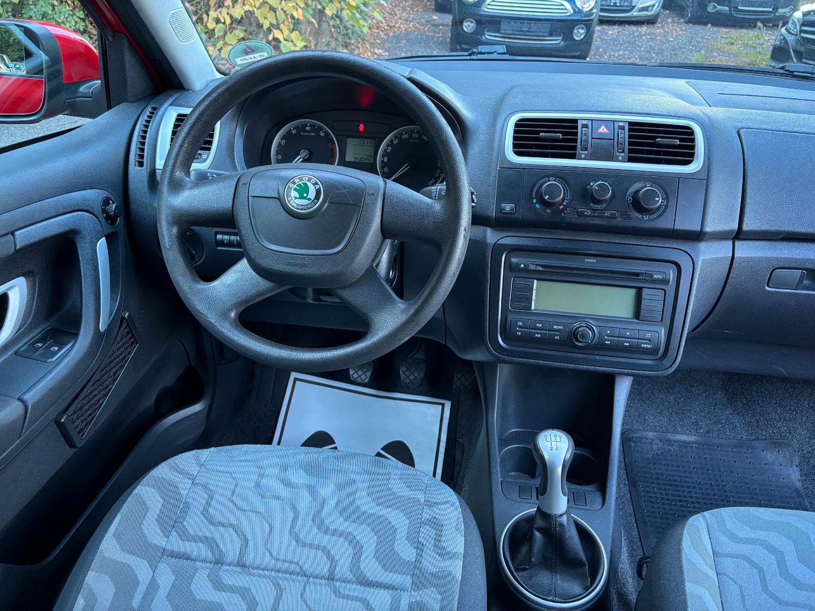 Skoda Fabia 2010 — photo 9