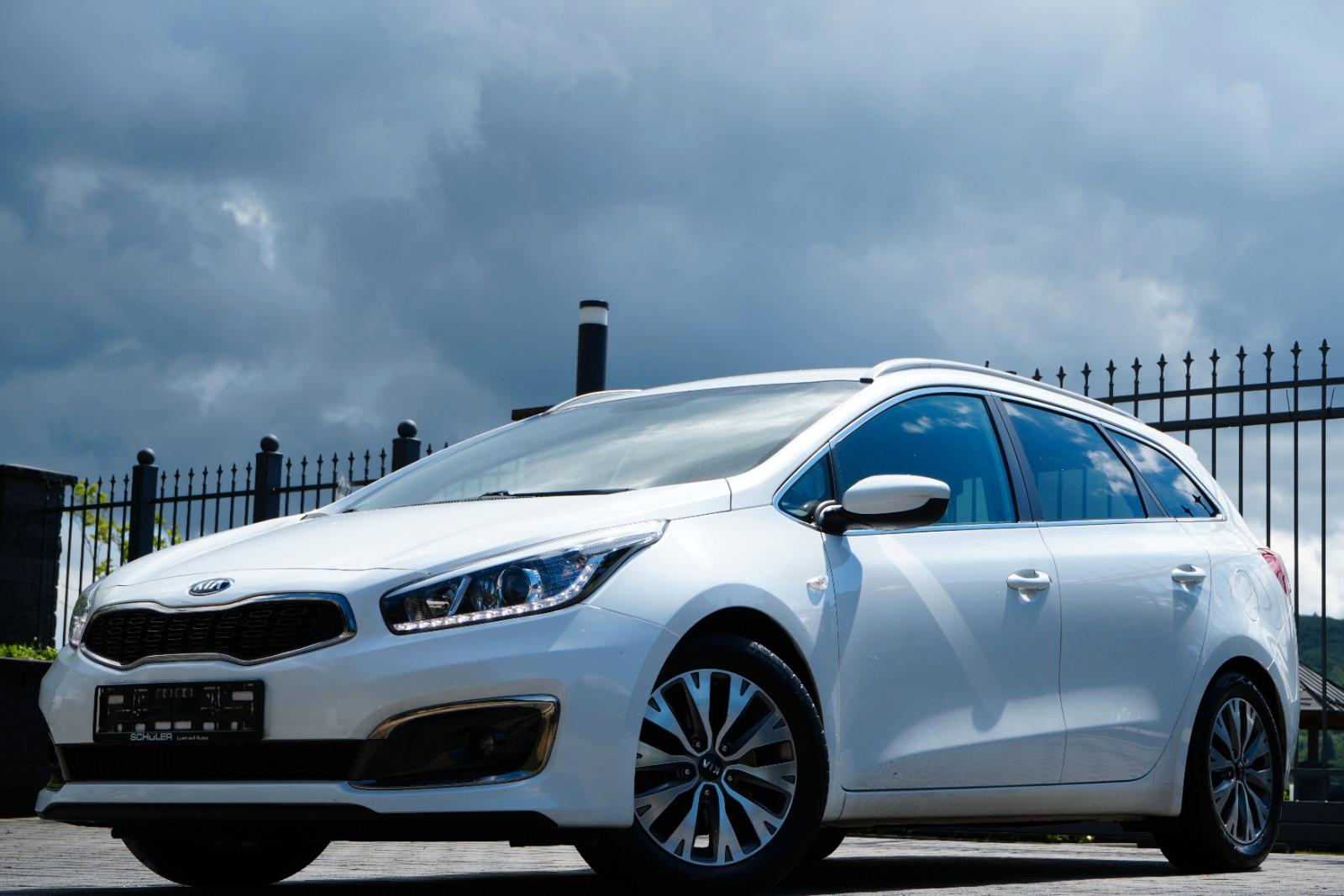 Kia 1.6 CRDi Dream Team 2.Hand/Scheckheft/Navi/Kamer