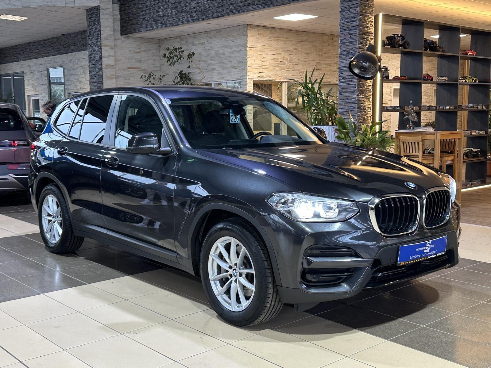 BMW X3 xDrive30i*Advantage*SHZ*ACC*360.Cam*Navi*LED