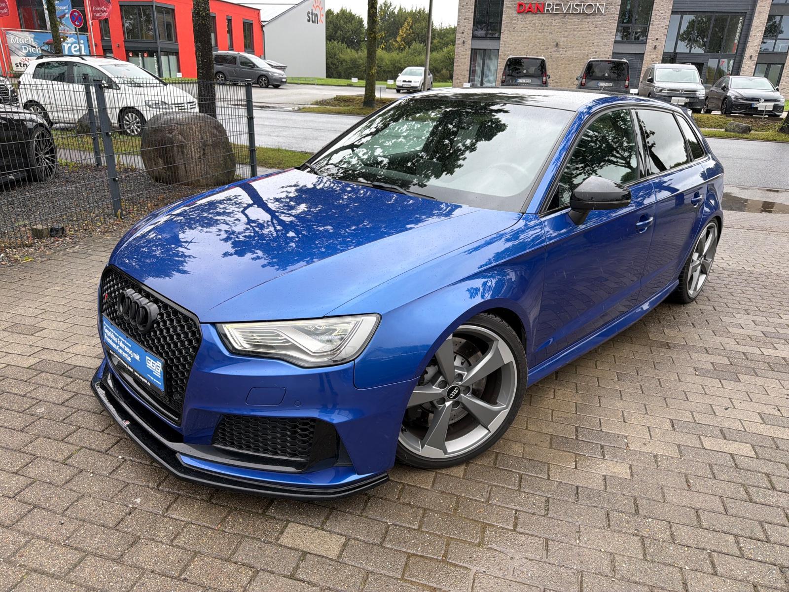 Audi RS3 Sportback 2.5 TFSI quattro RS-Schalensitze