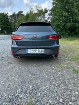 Seat Leon 2.0 ST CUPRA 300 DSG 4Drive PANO|FullLink|B - Seat Leon in Berlin