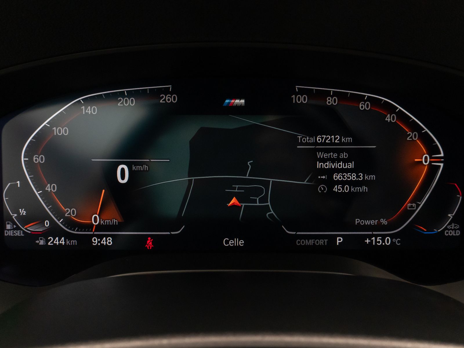 Fahrzeugabbildung BMW 530d M Sport Kamera HUD DAB H/K Komfort Alarm