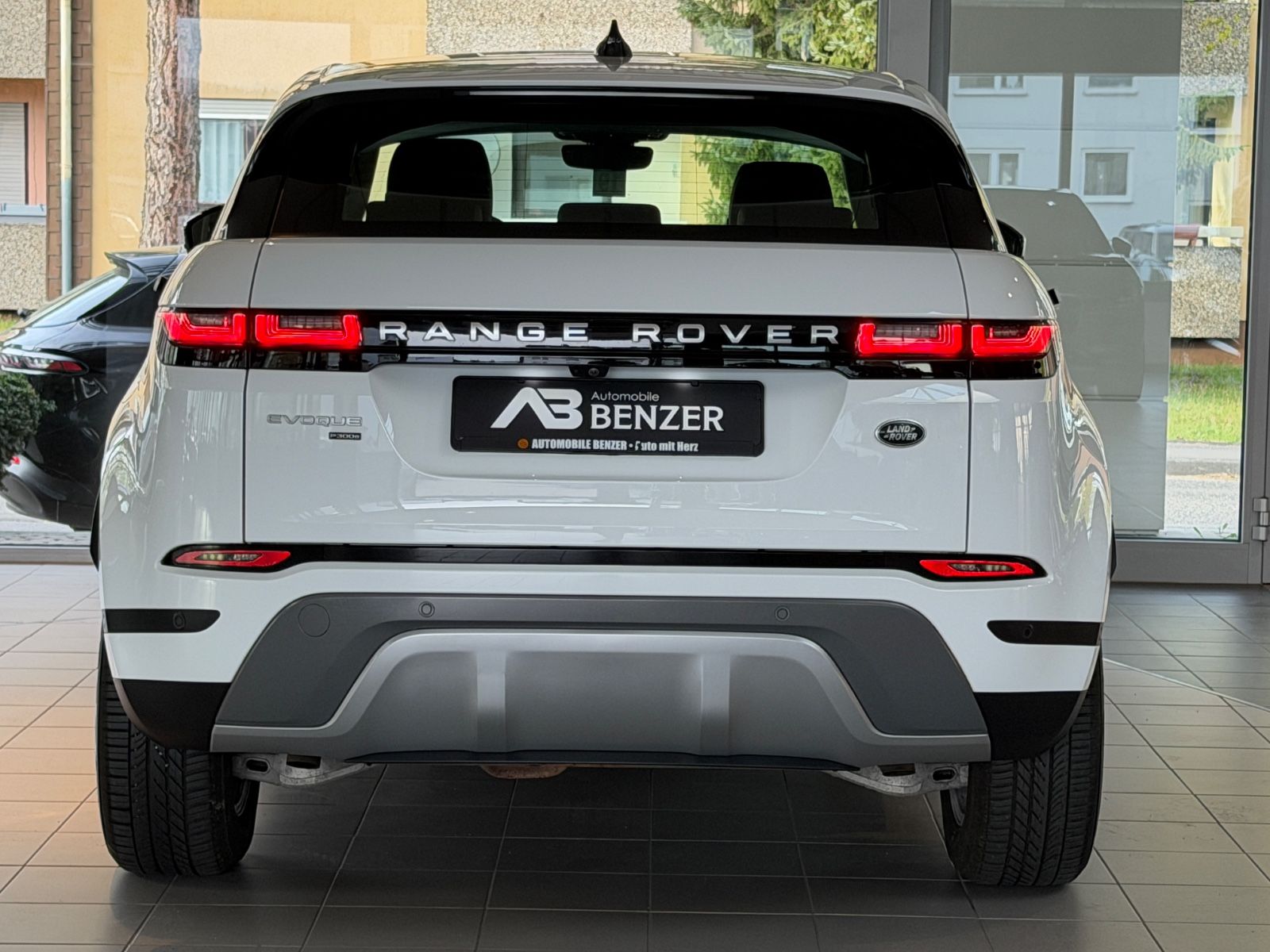 Fahrzeugabbildung Land Rover Range Rover Evoque S Hybrid/P300/360°/APPLE/NAVI