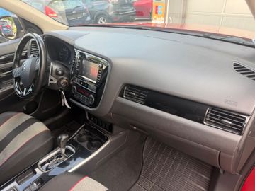Mitsubishi Outlander - 10