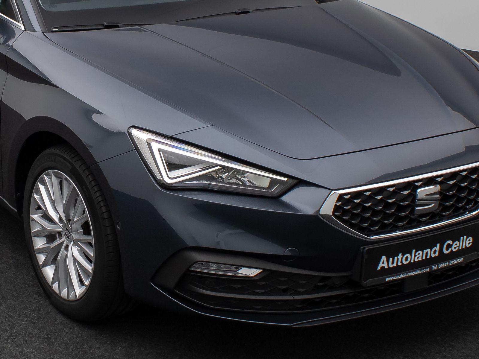 Fahrzeugabbildung SEAT Leon Sportstourer Xcellence Kamera LED 8fach ACC