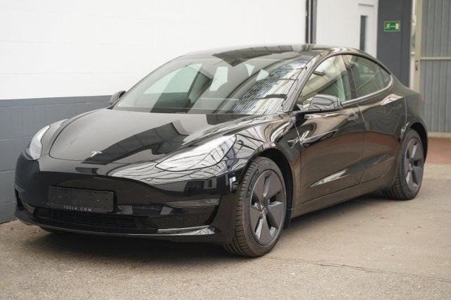 Tesla Model 3 Long Range AWD  *Matrix-LED*