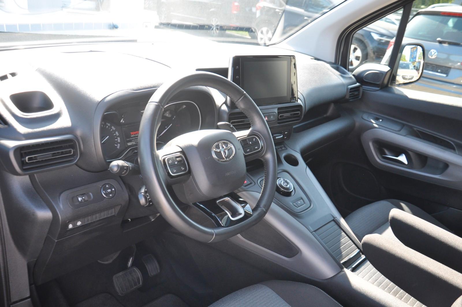Toyota Proace City Verso L1 Executive Aut. AHK-PANO-HUD