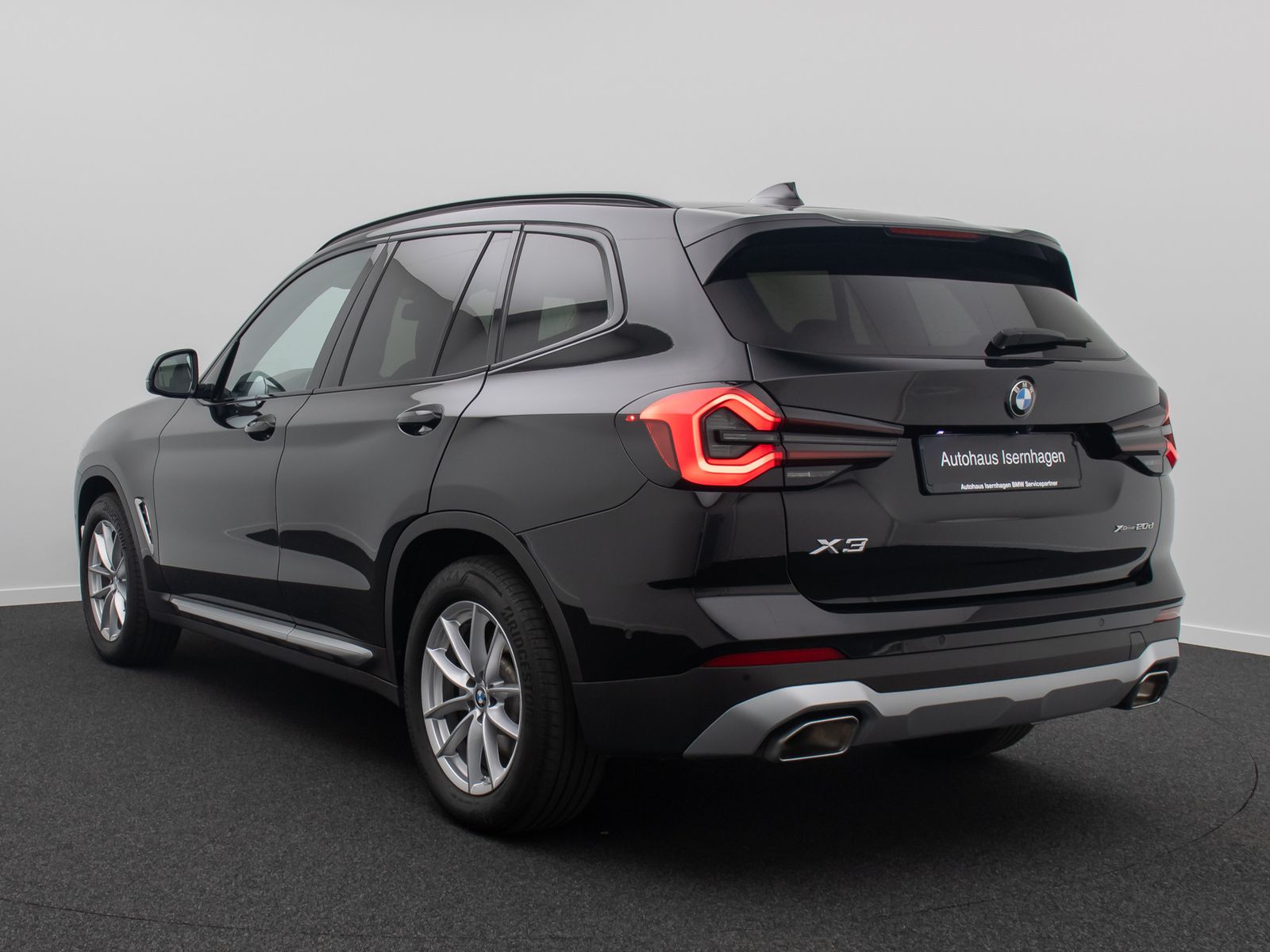 Fahrzeugabbildung BMW X3 xD20d Komfort Kamera HUD DAB Sport HiFi AHK
