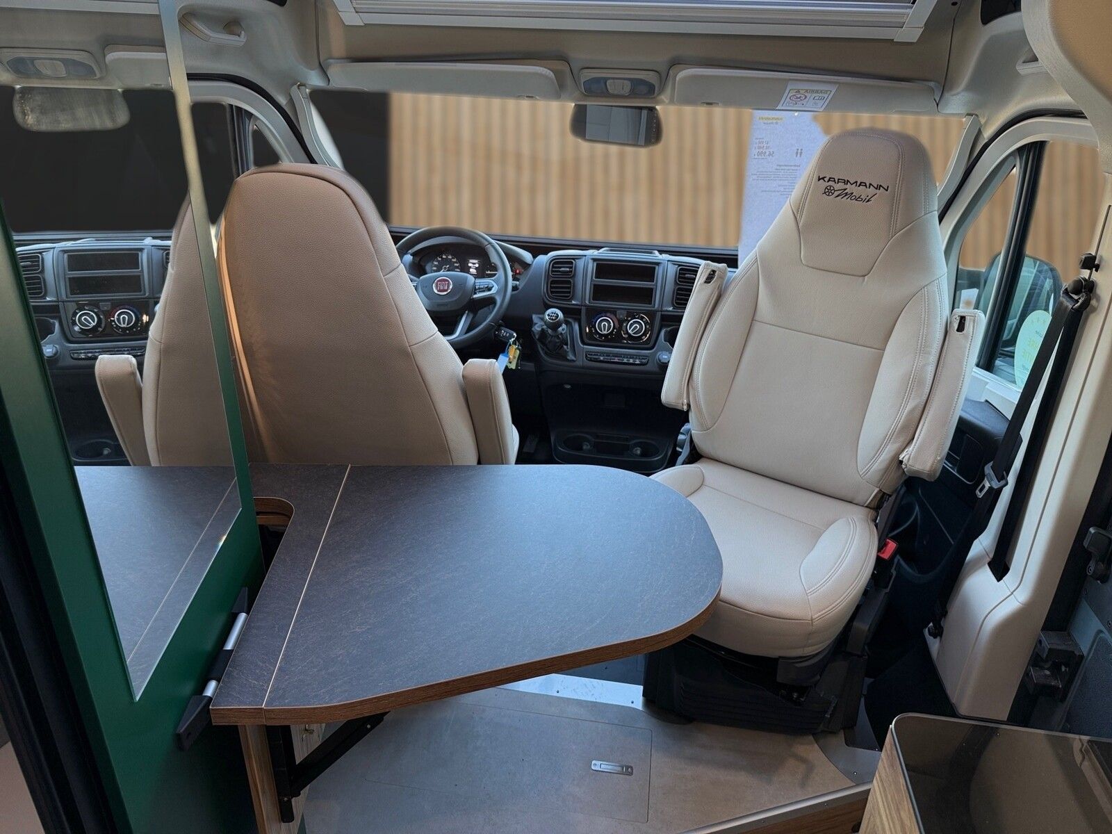 Fahrzeugabbildung Karmann Dexter DE 600 Concept Paket