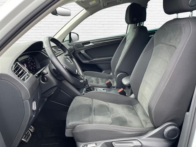Fahrzeugabbildung Volkswagen Tiguan R-line 4MOTION 2,0 l TSI DSG Highline LED