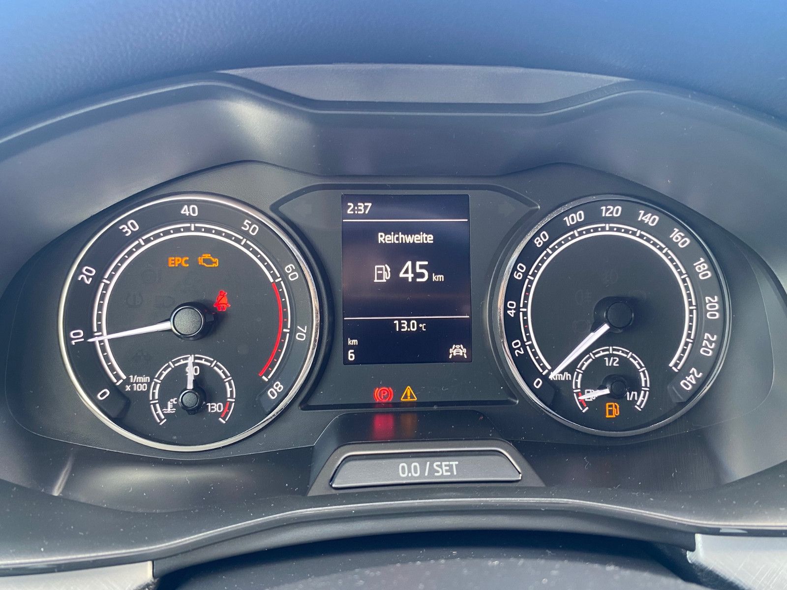 Fahrzeugabbildung SKODA Scala 1.0l TSI TOUR LED*AHK*5 JahreGarantie*GRA