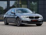 BMW 540 i xDrive Sport Line MIT 2 JAHREN GARANTIE !! - BMW 540 mit Benzin-Antrieb: Limousine, 540i Sport
