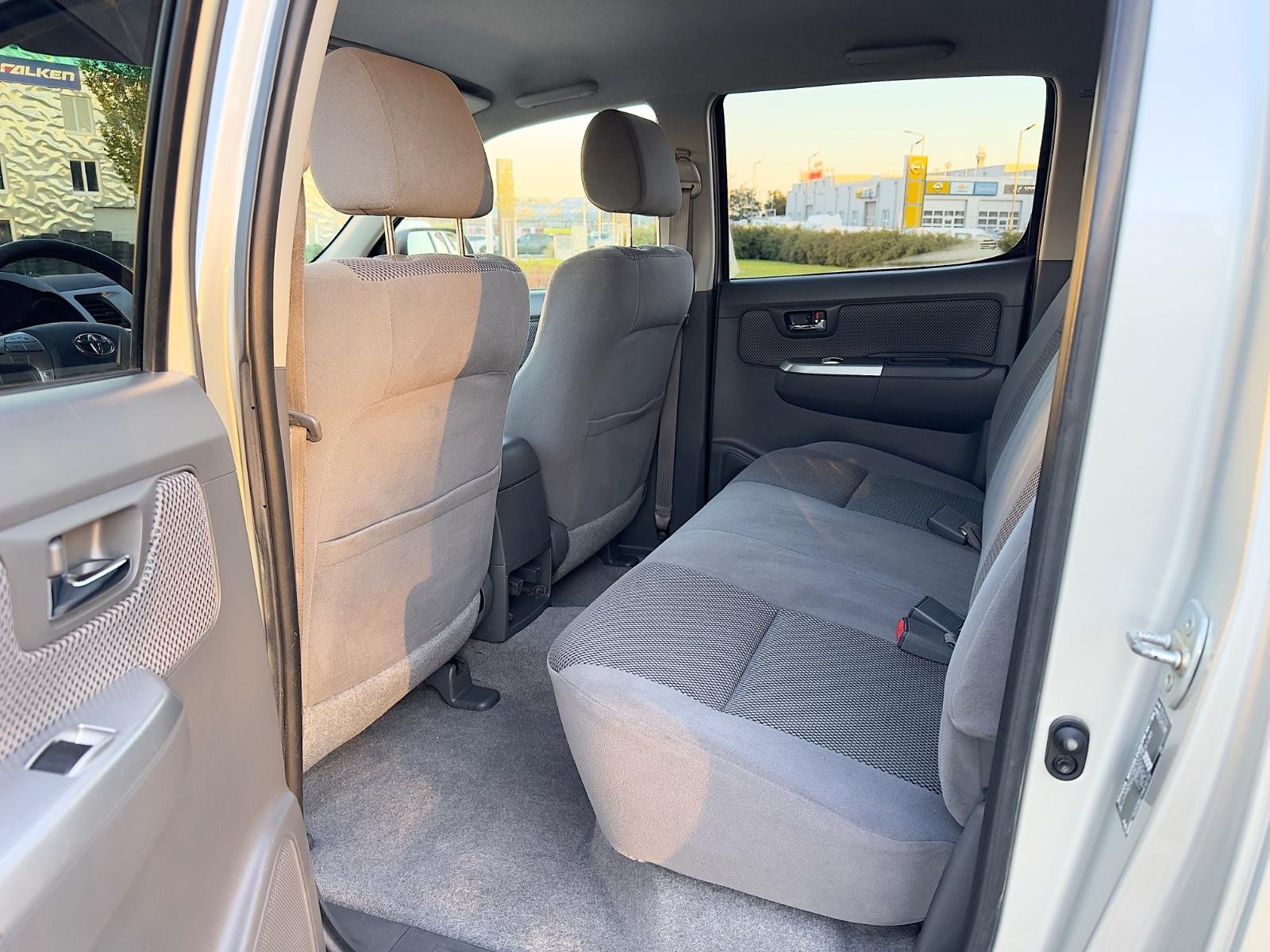 TOYOTA HILUX DOUBLECABINE 2.5 D-4D 145CH 4X4