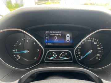 Ford Focus - 8