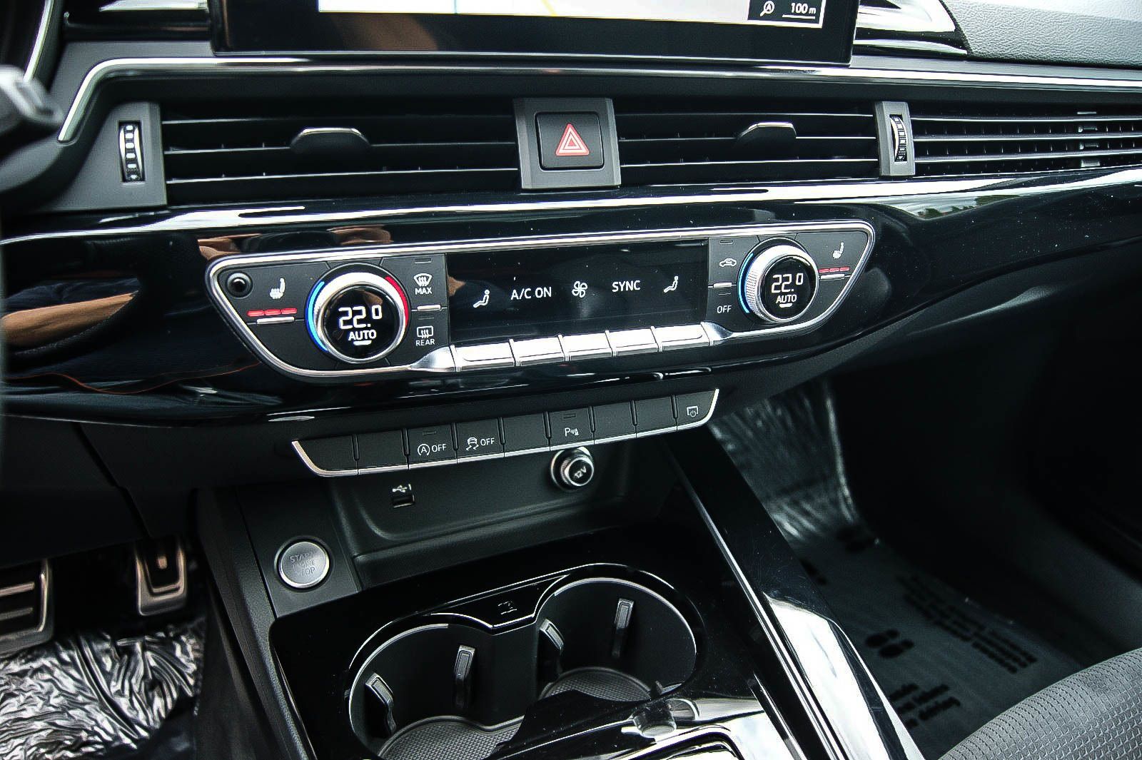 Fahrzeugabbildung Audi A4 Avant 35 TFSI S line TURBOBLAU PANORAMA STHZG