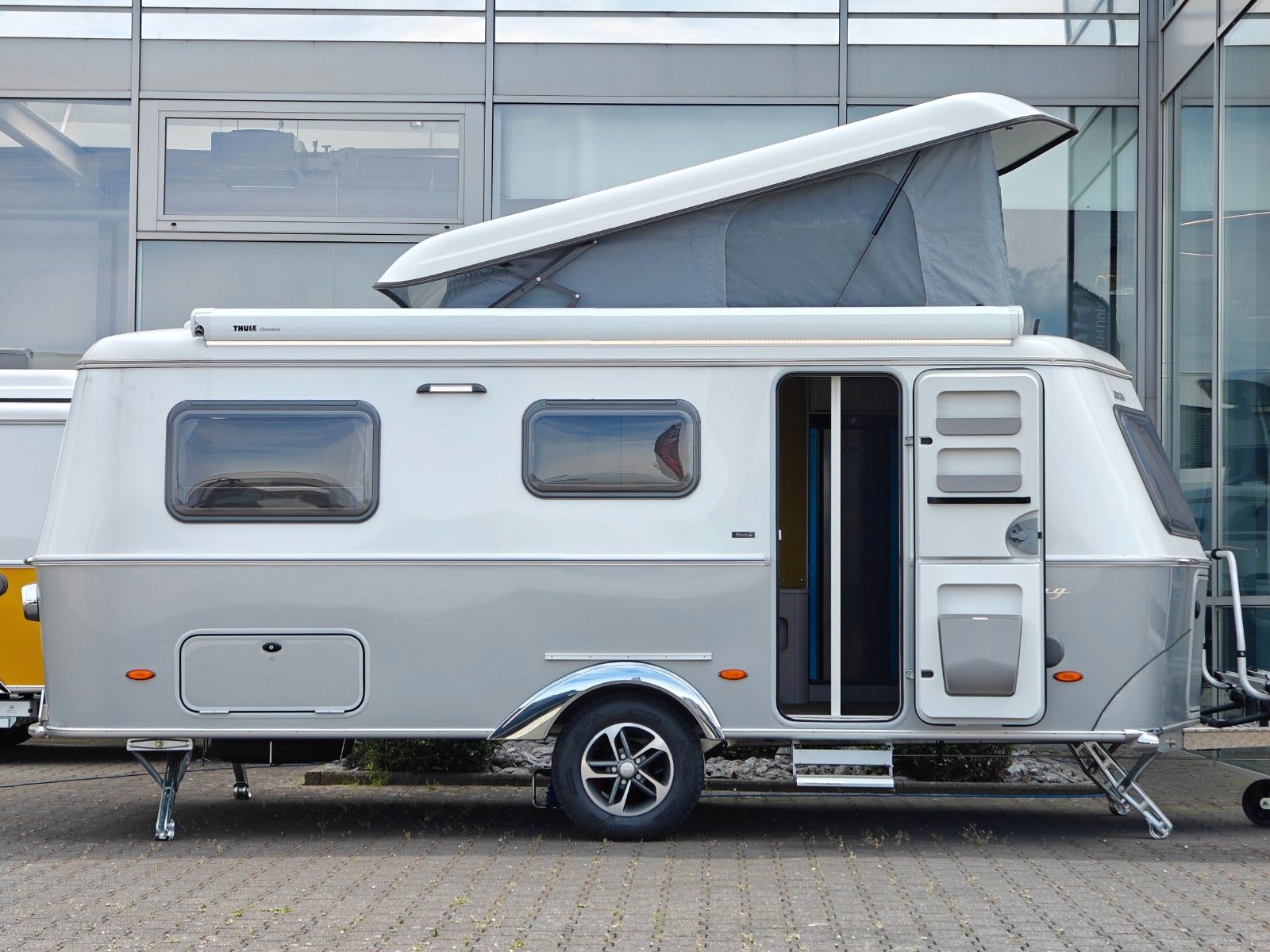 Fahrzeugabbildung HYMER / ERIBA / HYMERCAR Touring 630 Urban SD - JETZT 4.794€ SPAREN !