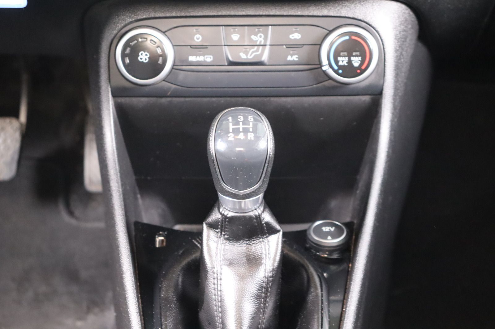 Fahrzeugabbildung Ford Fiesta 1.1 * Klima * Tempomat