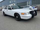 Ford Crow Police Interceptor 4,6 Liter V8 Automatik - Ford Crown mit Benzin-Antrieb