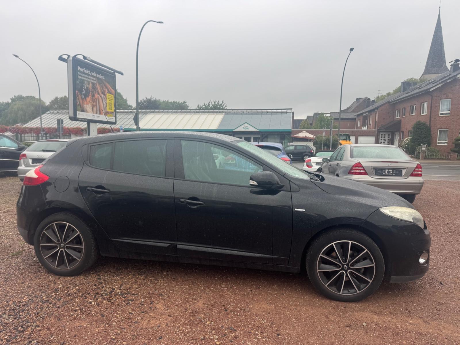 Renault Megane III Lim. 5-trg. BOSE Edition*GARANTIE*AHK