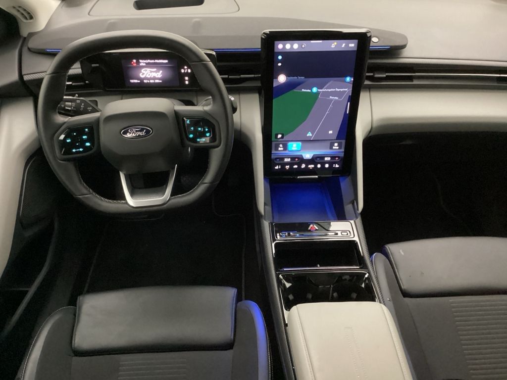 Fahrzeugabbildung Ford Explorer Premium RWD Navi Wärmepumpe B&O LED