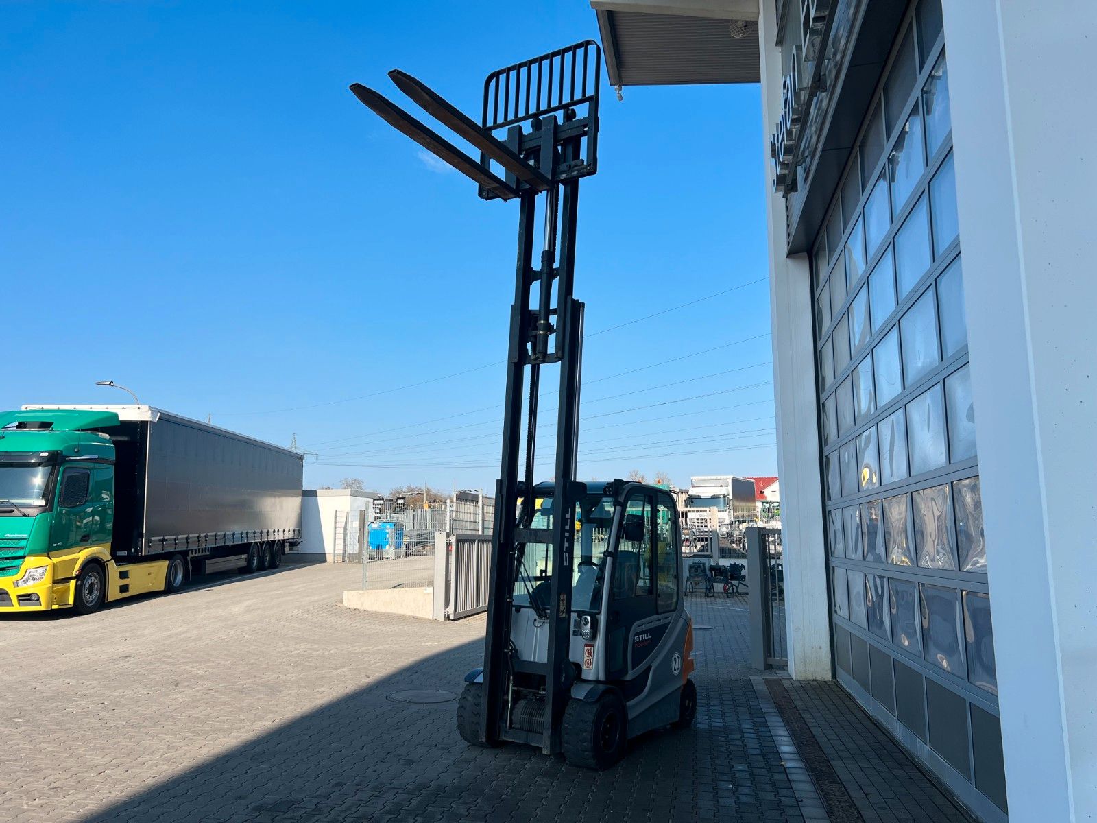 Fahrzeugabbildung Still RX60-30L/600 / nur 1.227h / Hubhöhe 3.6m / SS