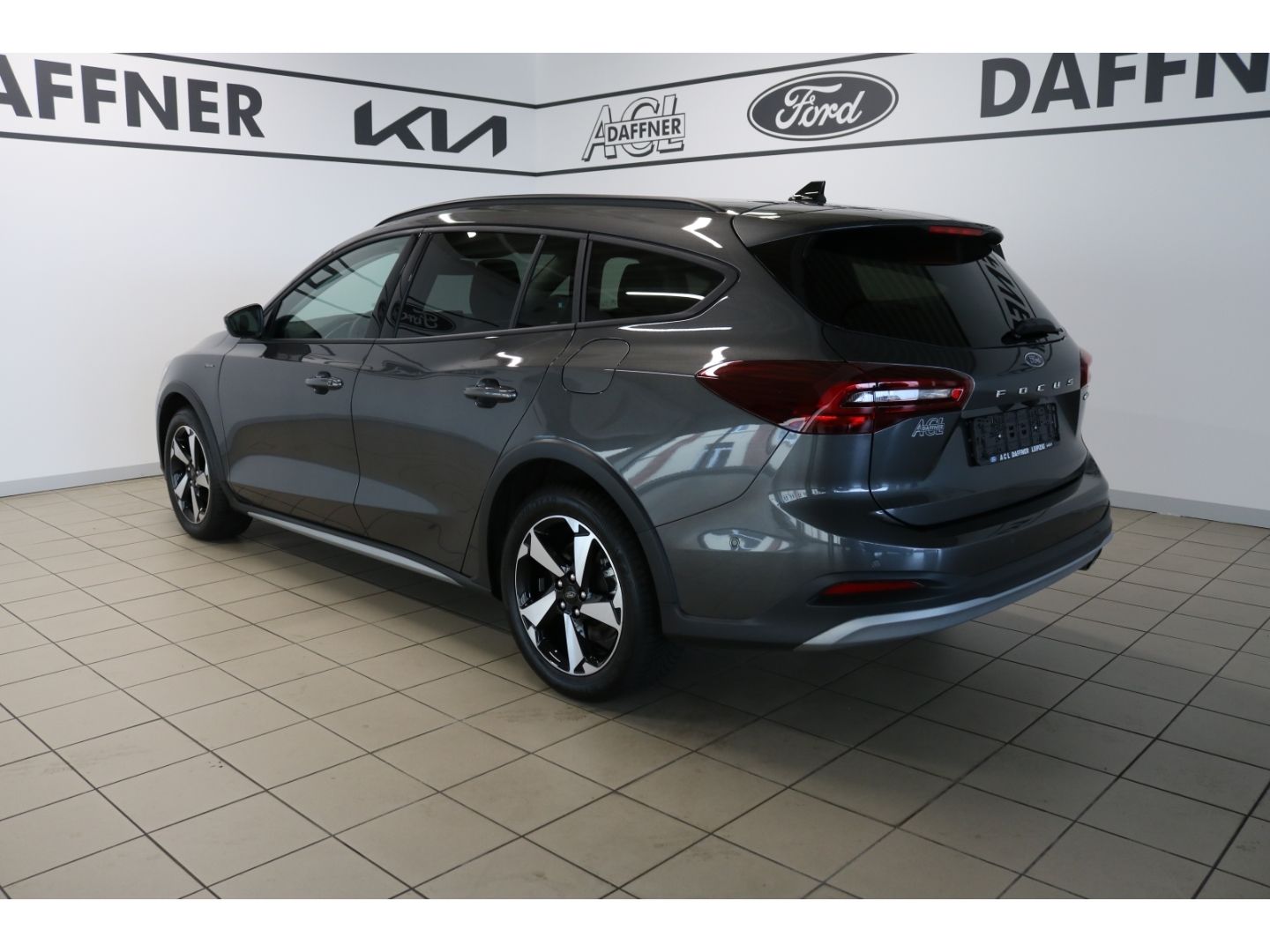 Fahrzeugabbildung Ford Focus Turnier Active X 1.0 EcoBoost Mild-Hybrid