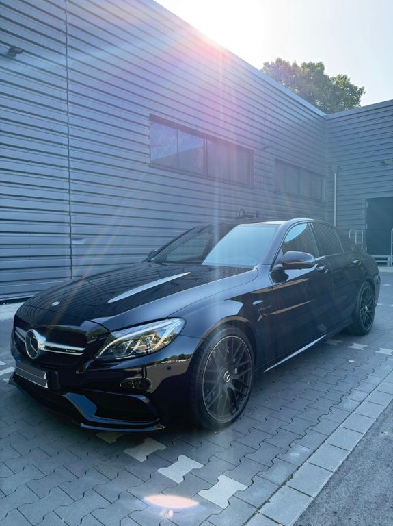 Image of Mercedes-Benz C 63 AMG