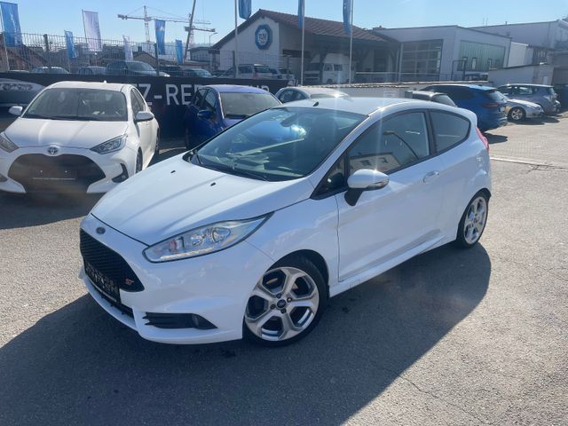 Ford Fiesta ST/Zahnriemen getauscht