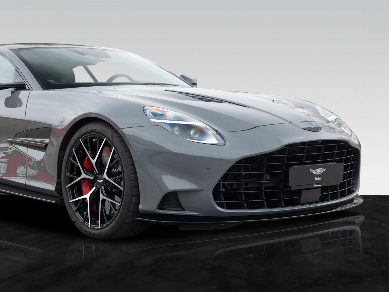 Aston Martin Vanquish | Titan Auspuff | Black Pack