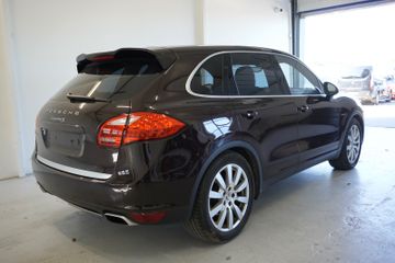 Porsche Cayenne - 6