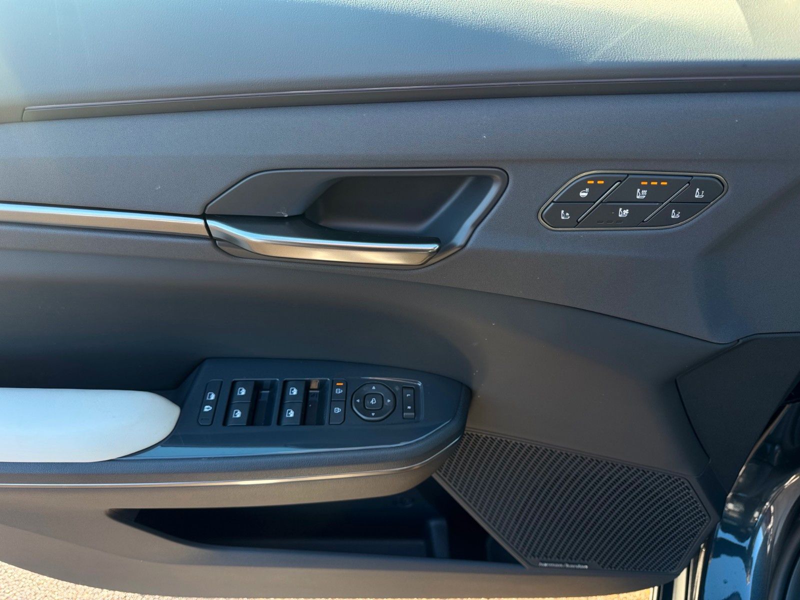 Fahrzeugabbildung Kia EV5 2WD GTL LAUNCH EDITION KWH 81,4 KWH