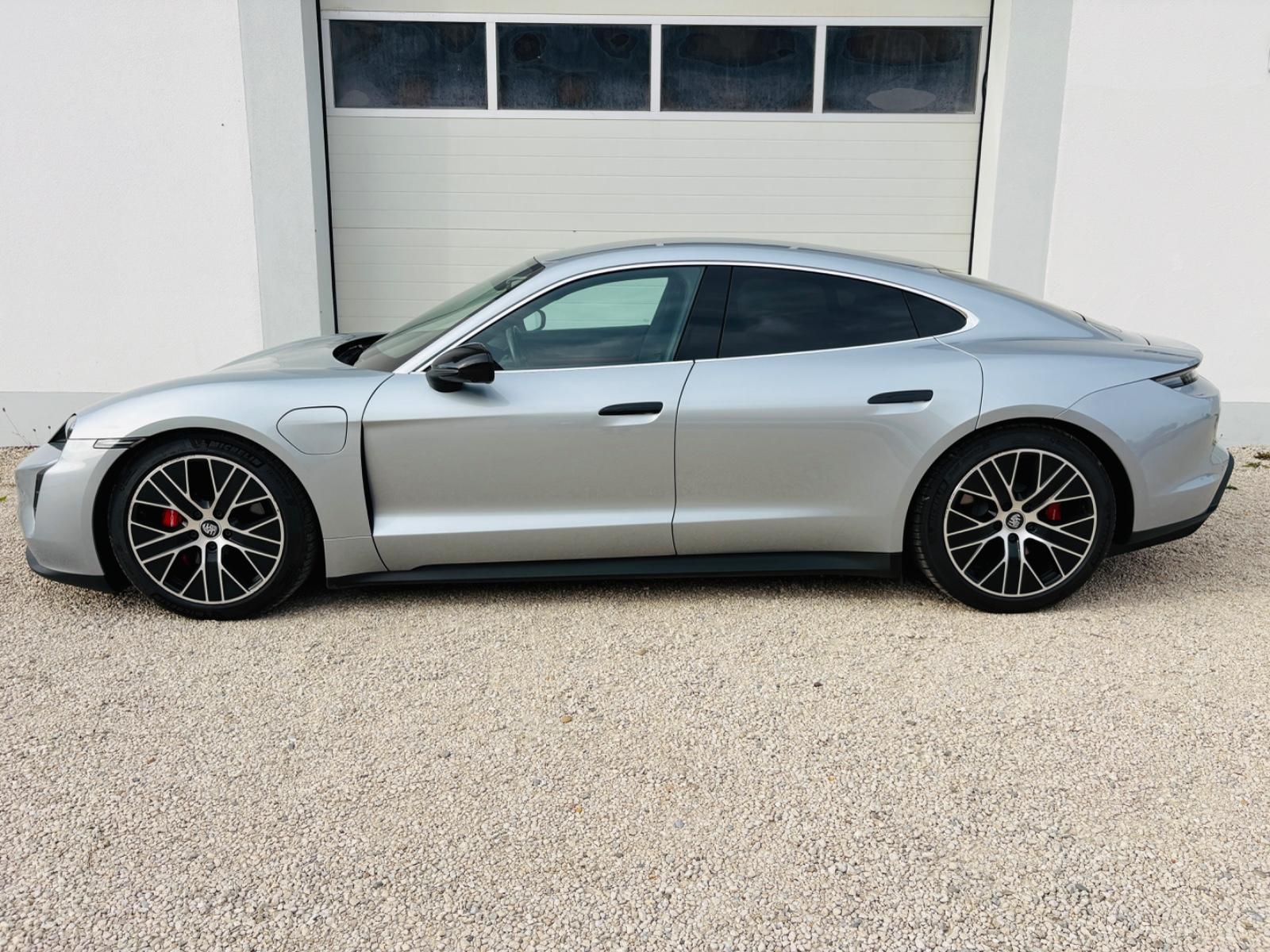 PORSCHE TAYCAN 4S PERFORMANCE+ 571CH