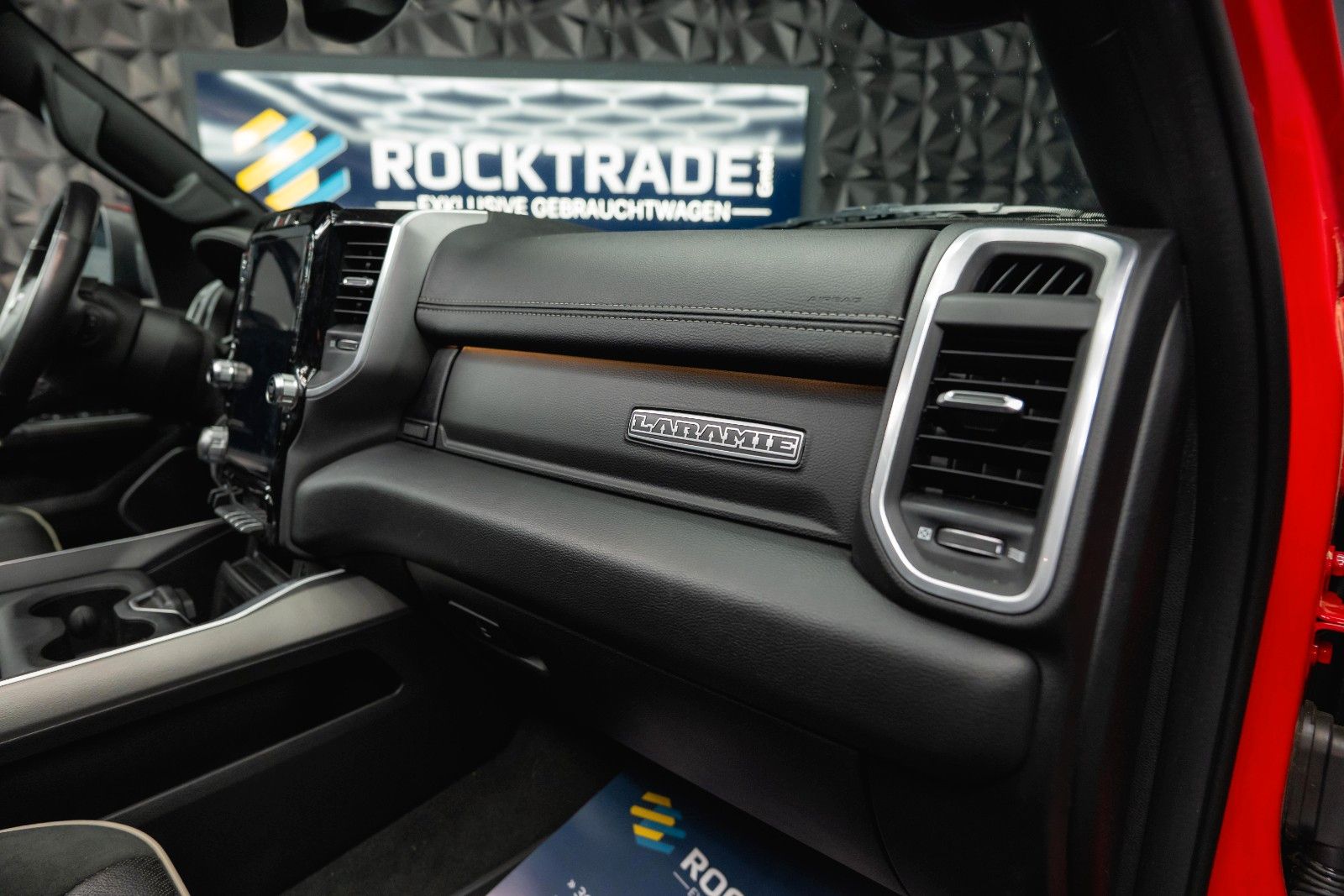 Fahrzeugabbildung Dodge RAM 5.7 V8 HEMI 4x4 LARAMIE LPG Offroad-Bodylift