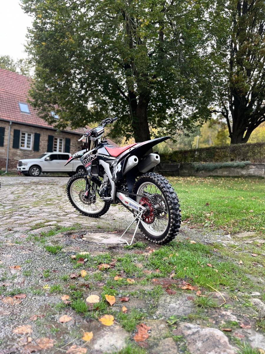 Honda  2015 — rear view